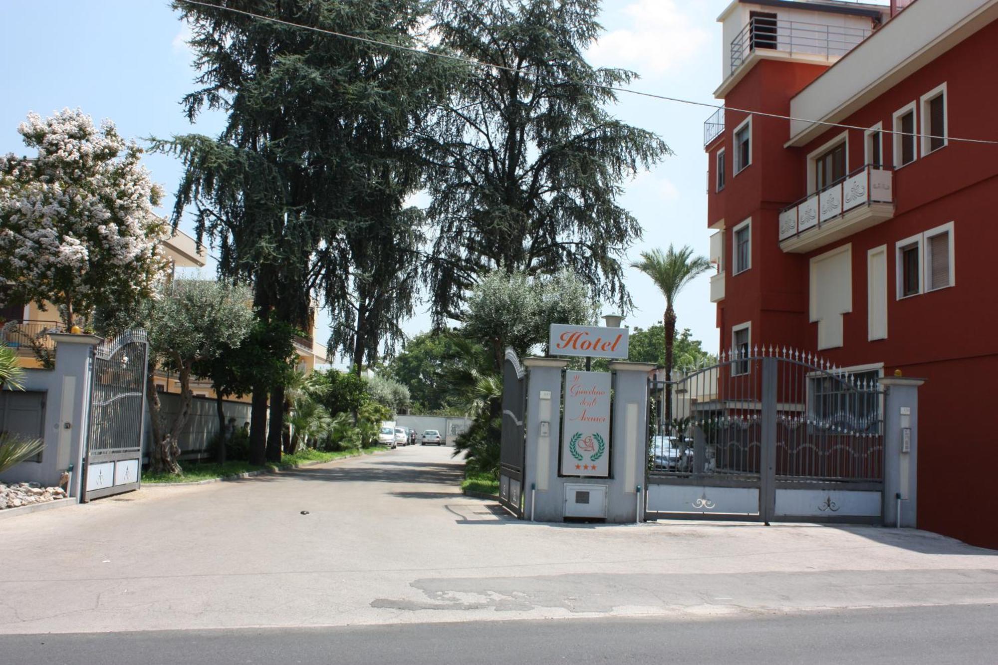 Hotel Il Giardino Degli Aranci نولا المظهر الخارجي الصورة