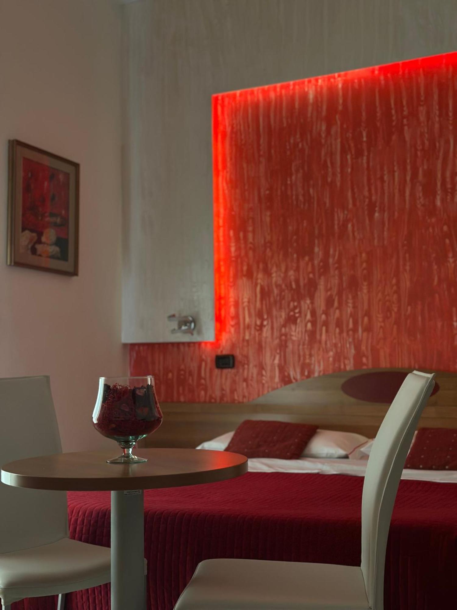 Hotel Il Giardino Degli Aranci نولا المظهر الخارجي الصورة