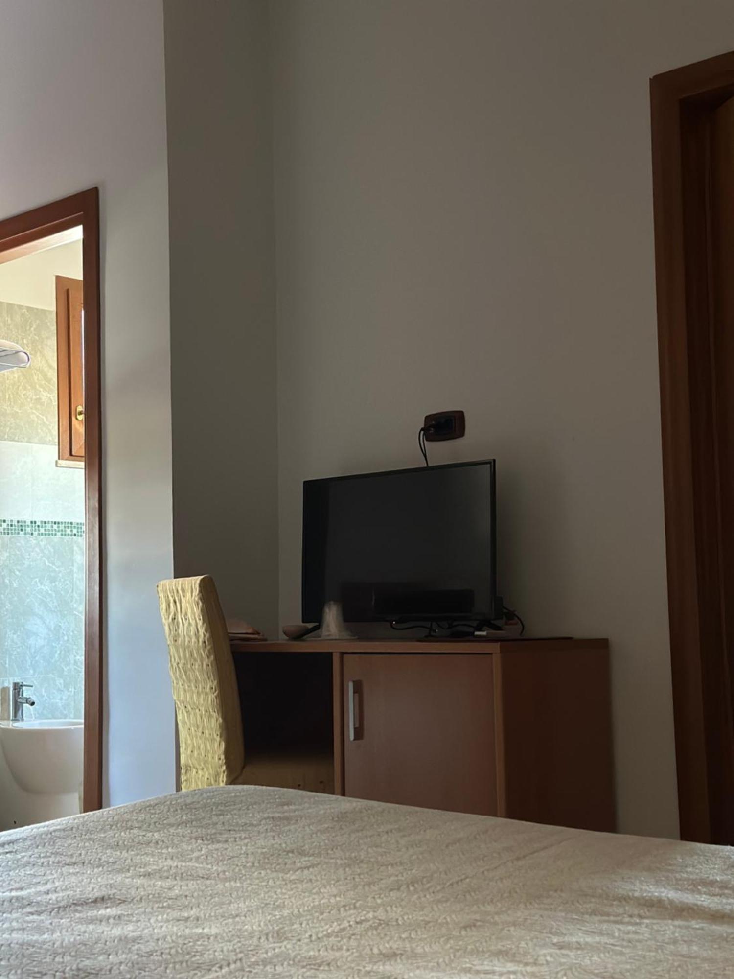 Hotel Il Giardino Degli Aranci نولا المظهر الخارجي الصورة
