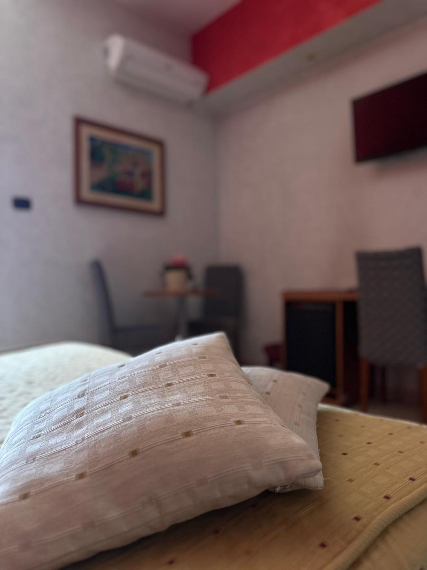 Hotel Il Giardino Degli Aranci نولا المظهر الخارجي الصورة