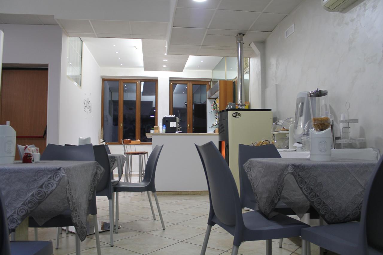 Hotel Il Giardino Degli Aranci نولا المظهر الخارجي الصورة